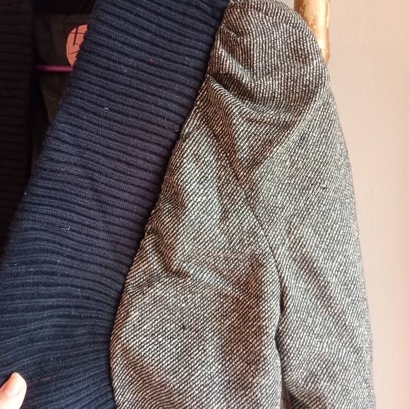 Checkered Korean Short Coat - Picture 7 of 17